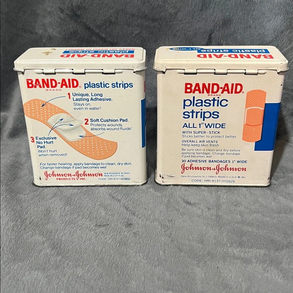 VINTAGE BAND-AID TINS LOT OF 2 decor - Picture 2 of 6
